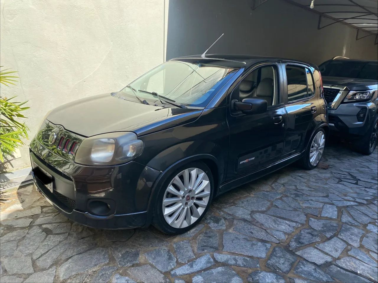 Fiat Uno Sporting 1.4 EVO Fire Flex 8V 4P 2012