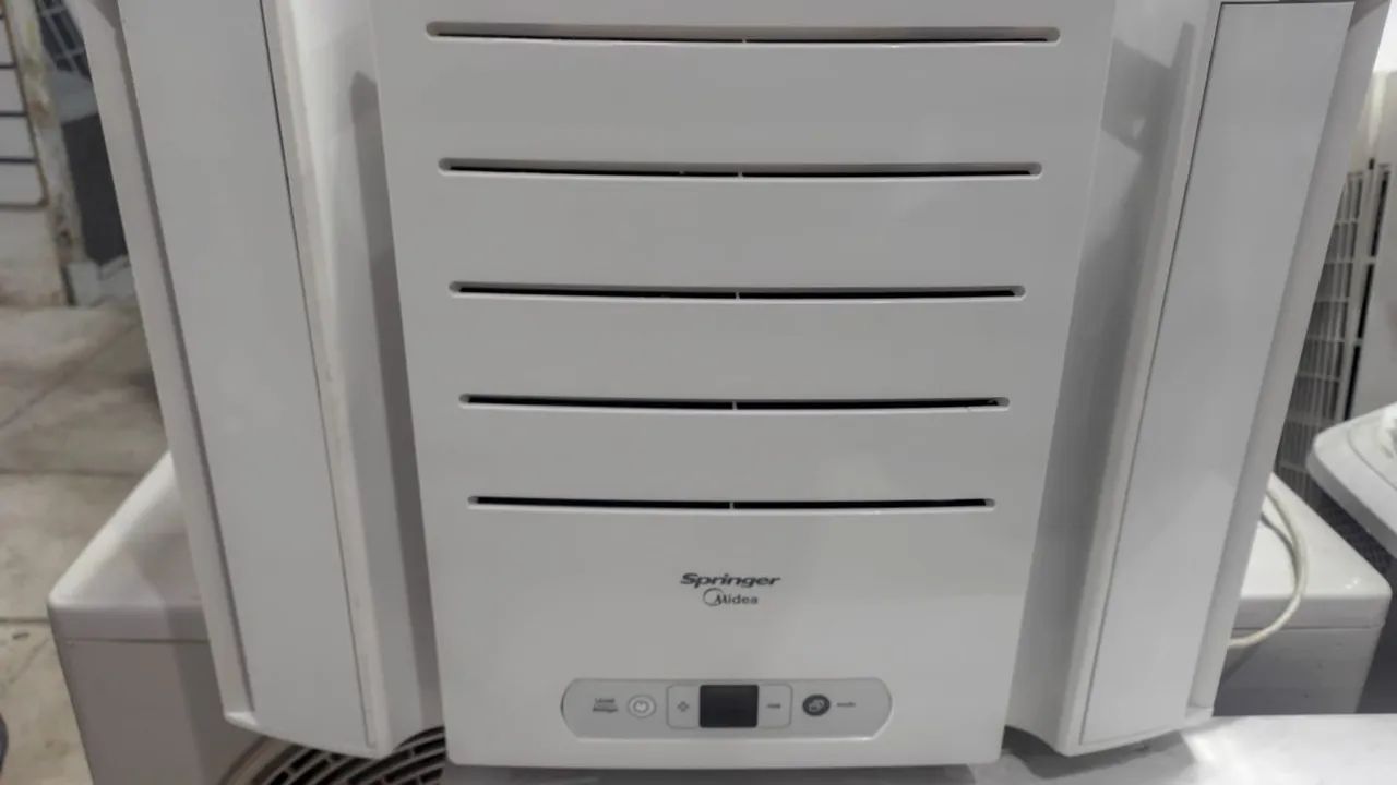 Ar condicionado Springer Midea 7500mil btus,com controle 