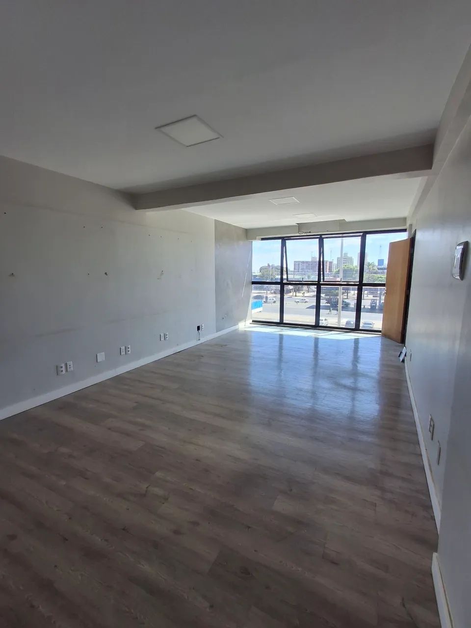 Sala comercial - Ceilândia Centro! Próximo a cartório e fórum 