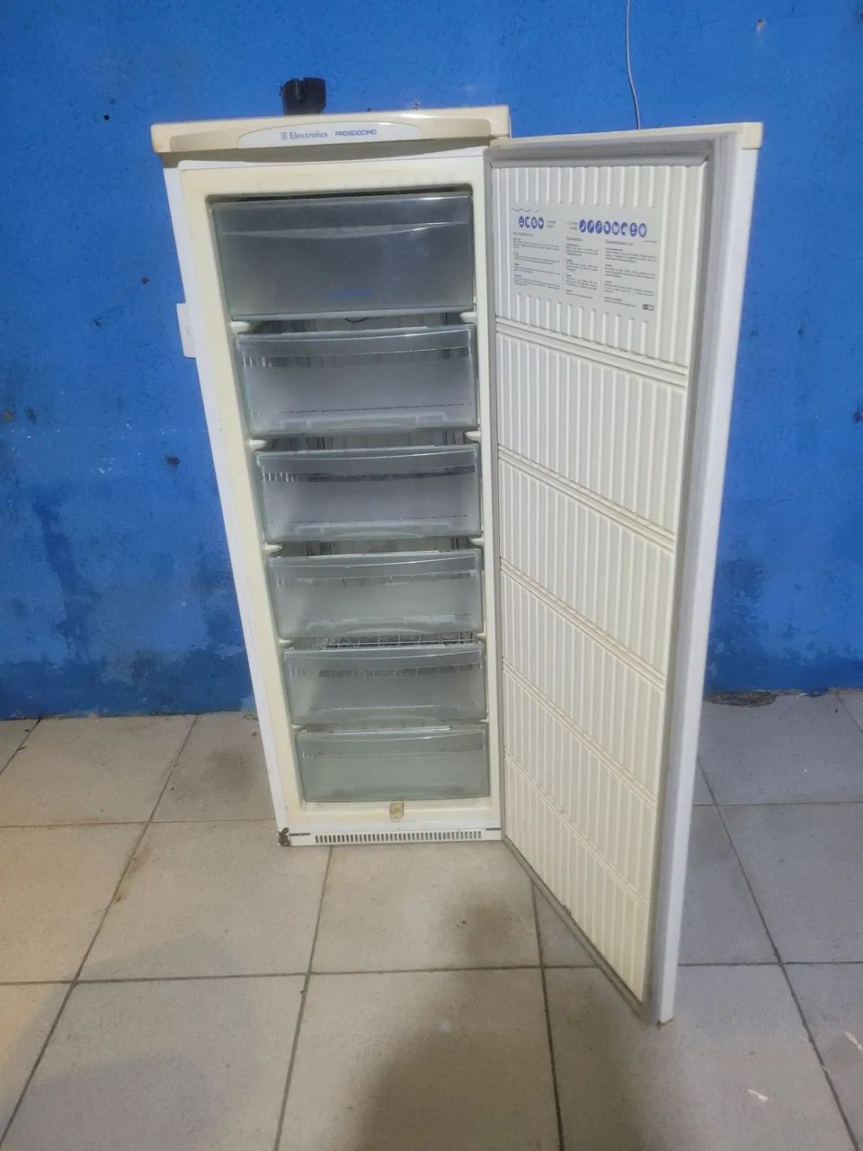 Freezer em bom estado 110v - Foto 4