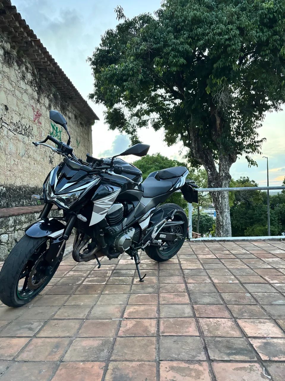 Kawasaki Z-800 2014 - 1493475577 | OLX