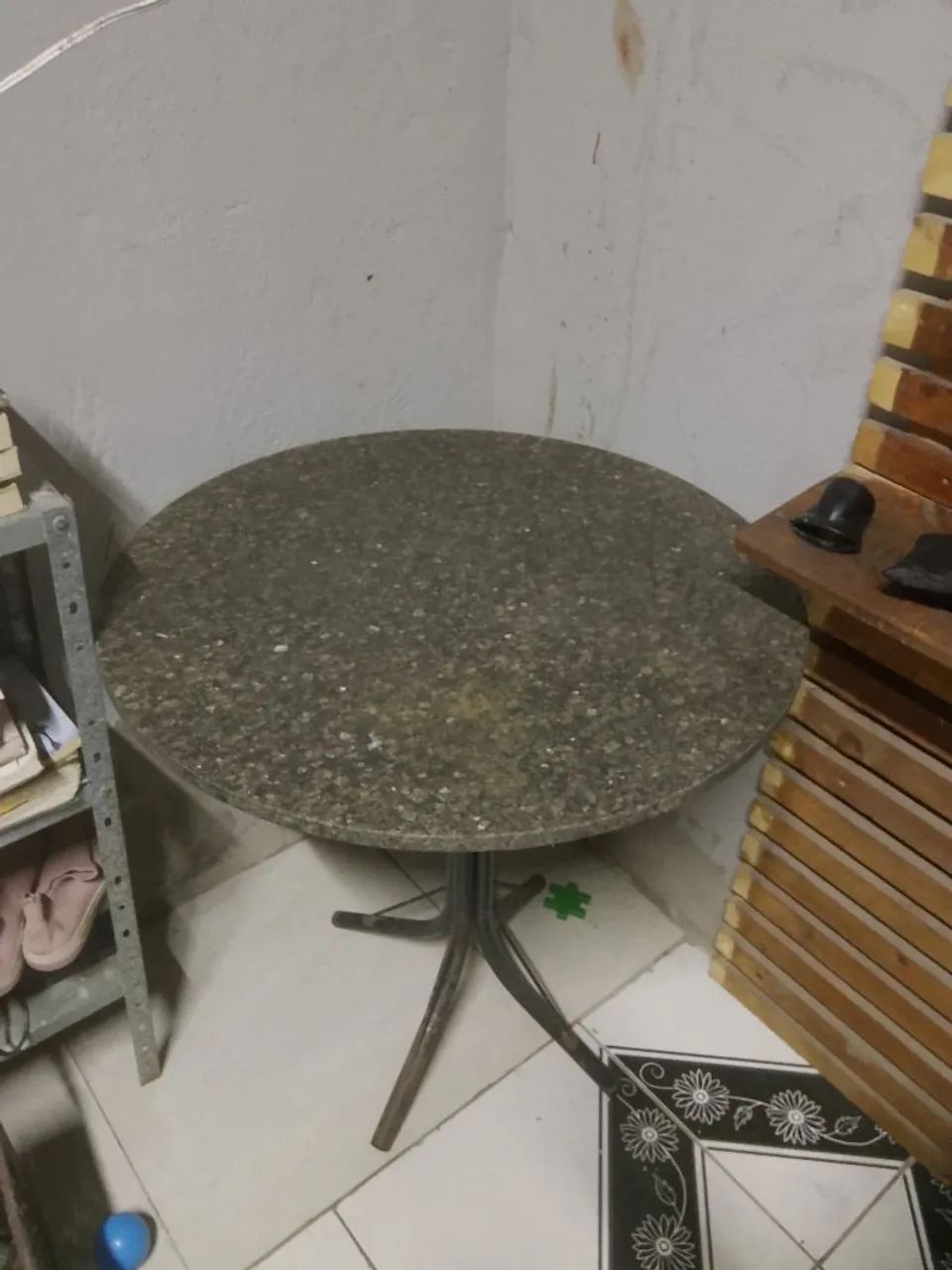 Mesa de mármore, bastante conservada! troco em caldeiras. - Foto 3