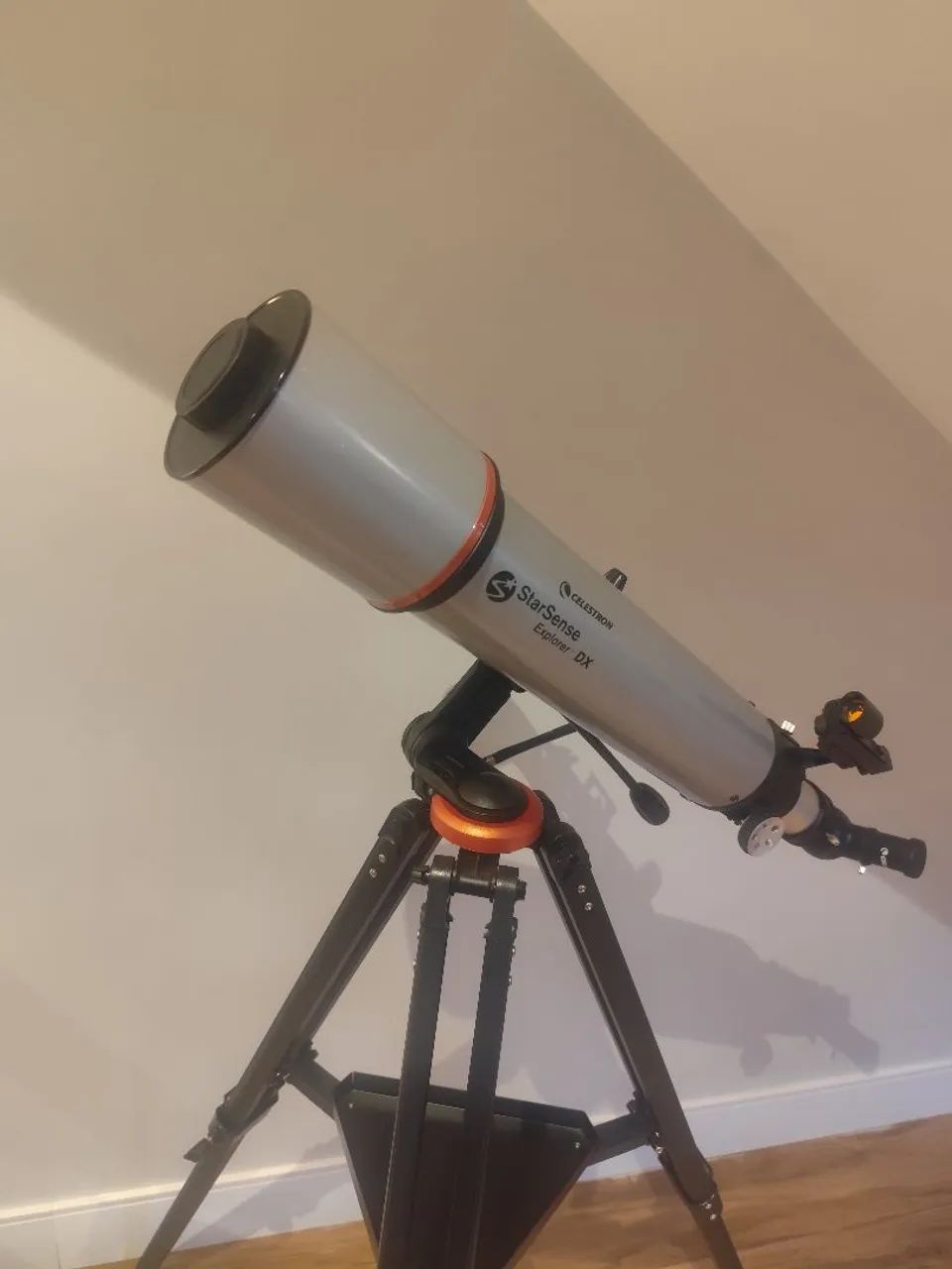 Telescópio Refrator Celestron StarSense Explorer DX 102AZ - Foto 2
