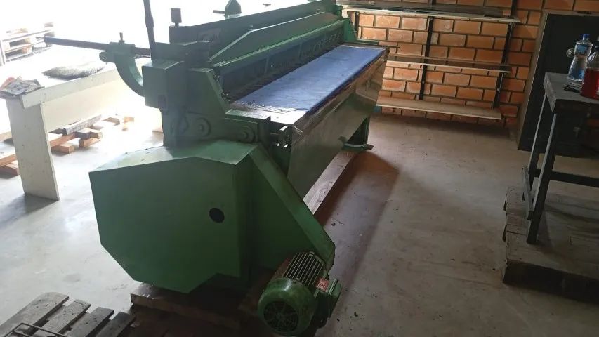 Guilhotina para chapas 2,05 mt Calvi  - Foto 3