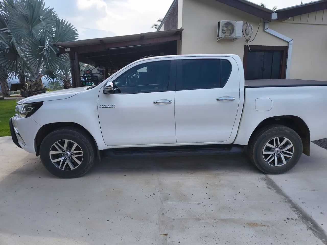 Toyota Hilux CD SRV 4X4 2.7 AT FLEX 2017