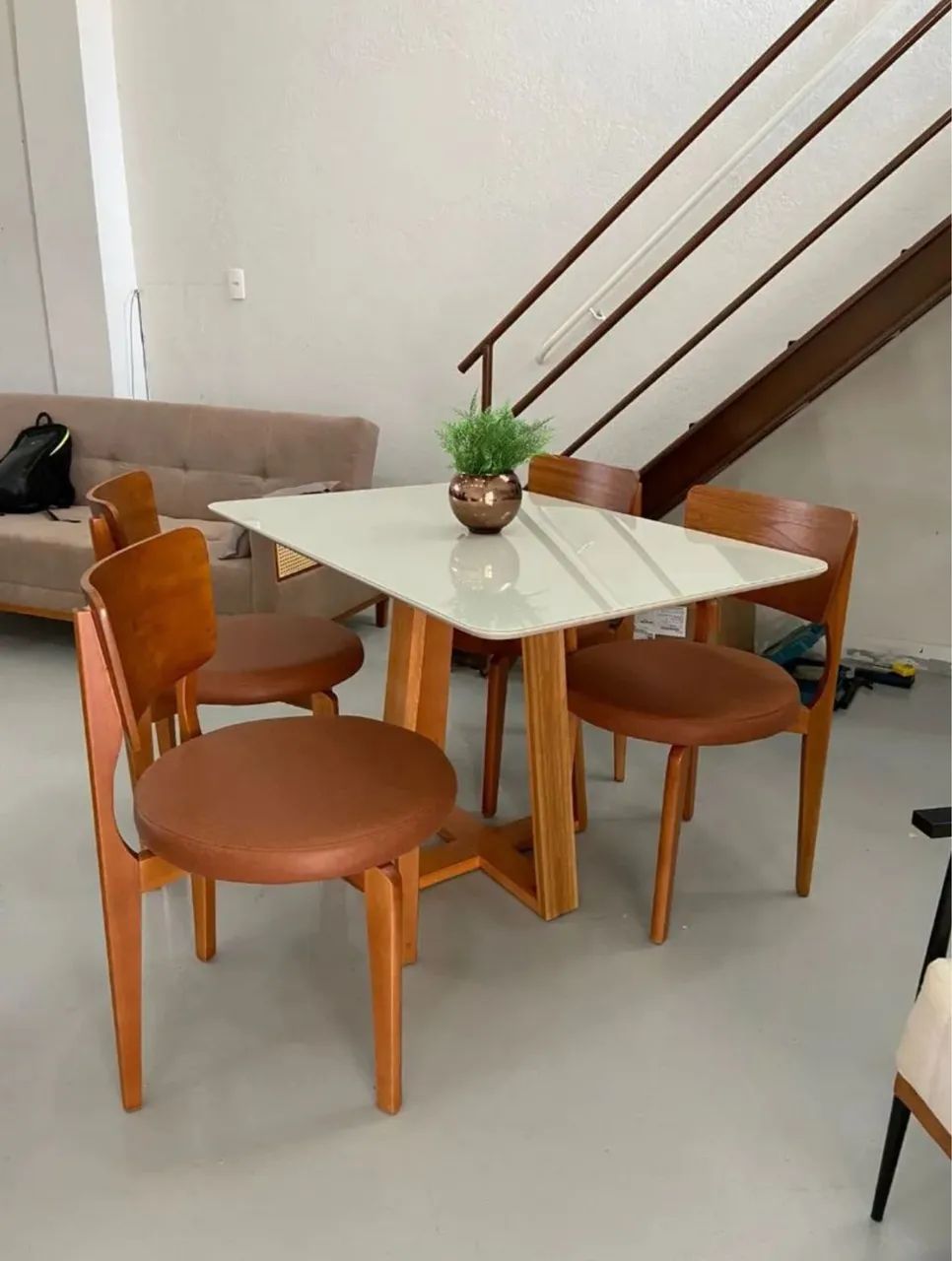Mesa de jantar 4 cadeiras 