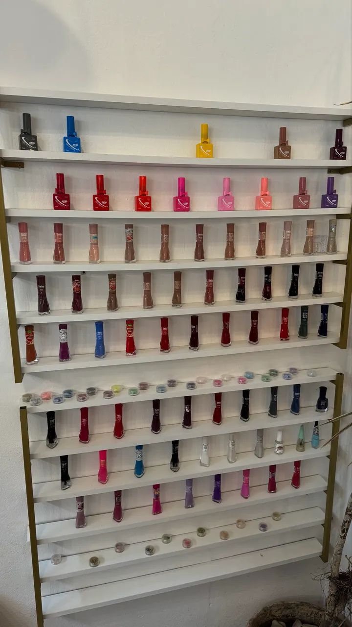 Móveis e acessórios manicure 