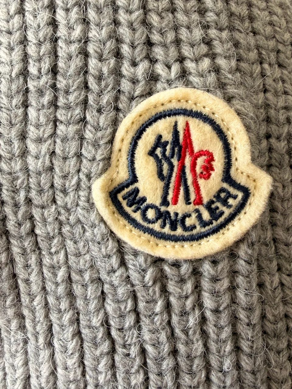 Moncler wool cashmere Tricô com capuz L e XL - Foto 4