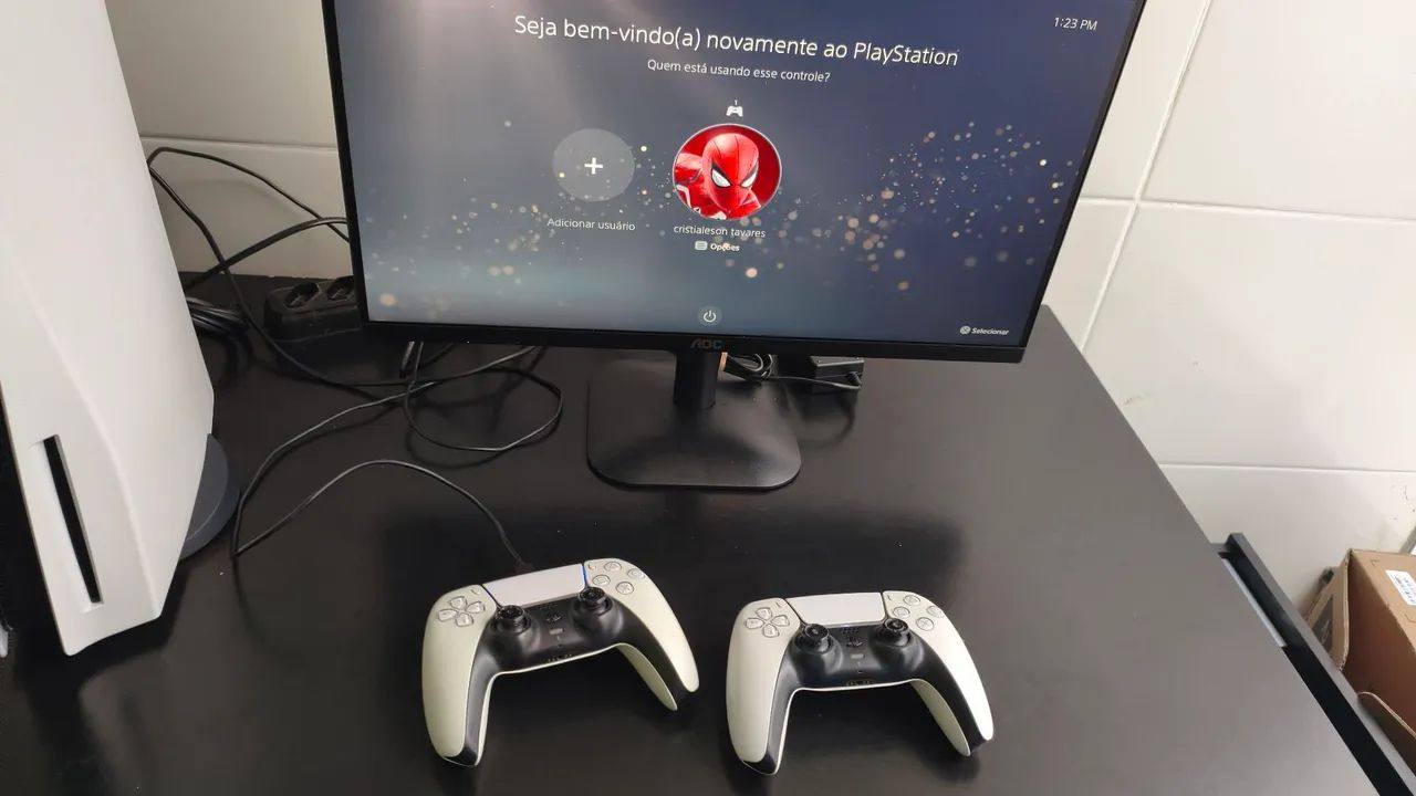 PS5 com 2 controles e monitor  - Foto 4