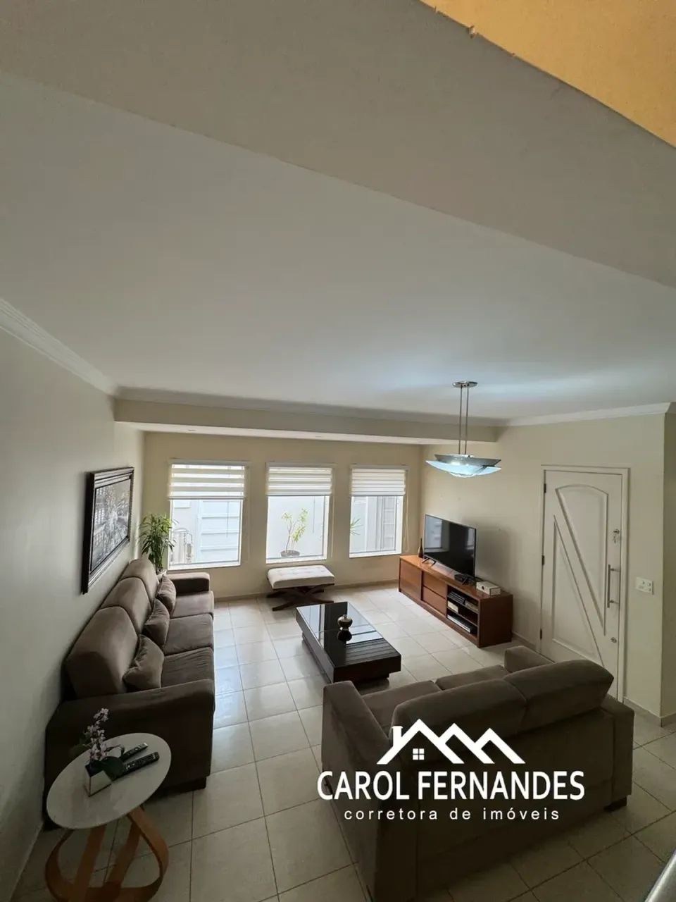 Casa com 3 quartos, quintal, churrasqueira e 2 vagas de garagem - Foto 3