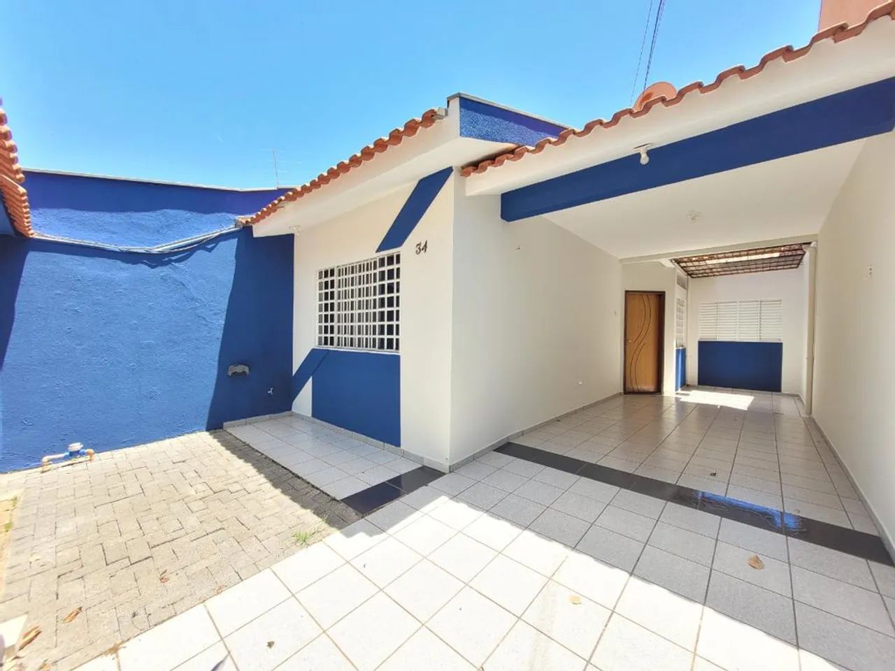 Casa para alugar em Maringá, Jardim Santa Helena, com 3 quartos, com 120 m² - Foto 2