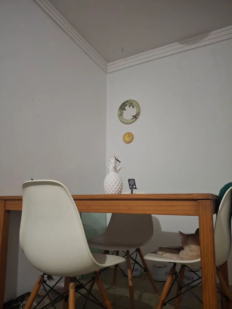 Mesa jantar madeira com cadeiras  - Foto 3