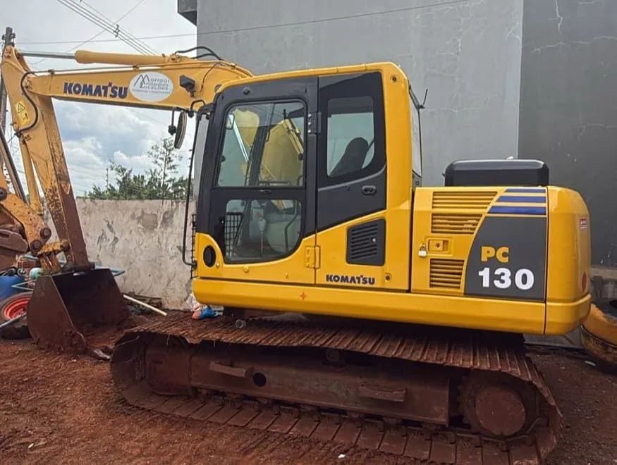 Escavadeira Hidráulica Komatsu PC130 - Foto 4