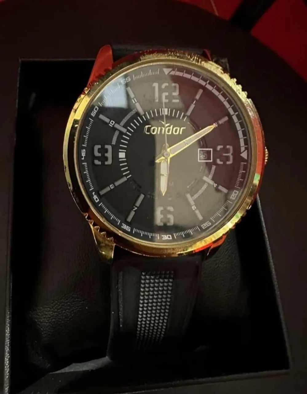 Relógio Condor Masculino Dourado Com Pulseira Silicone
