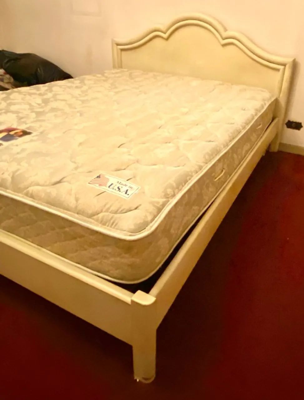 Cama king com cabeceira + Colchão Sealy - Foto 5