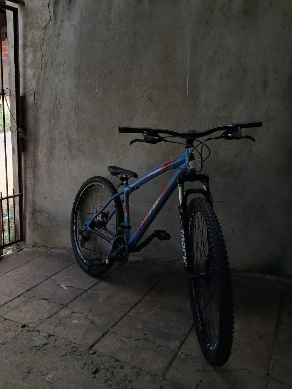 Bicicleta aro 29 track T3  - Foto 2