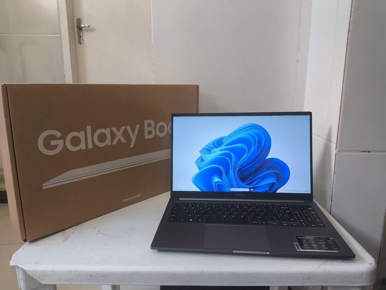 Notebook Galaxy book 4 