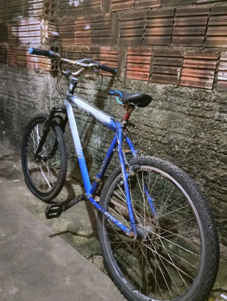 Bicicleta aro 26 com marchas 