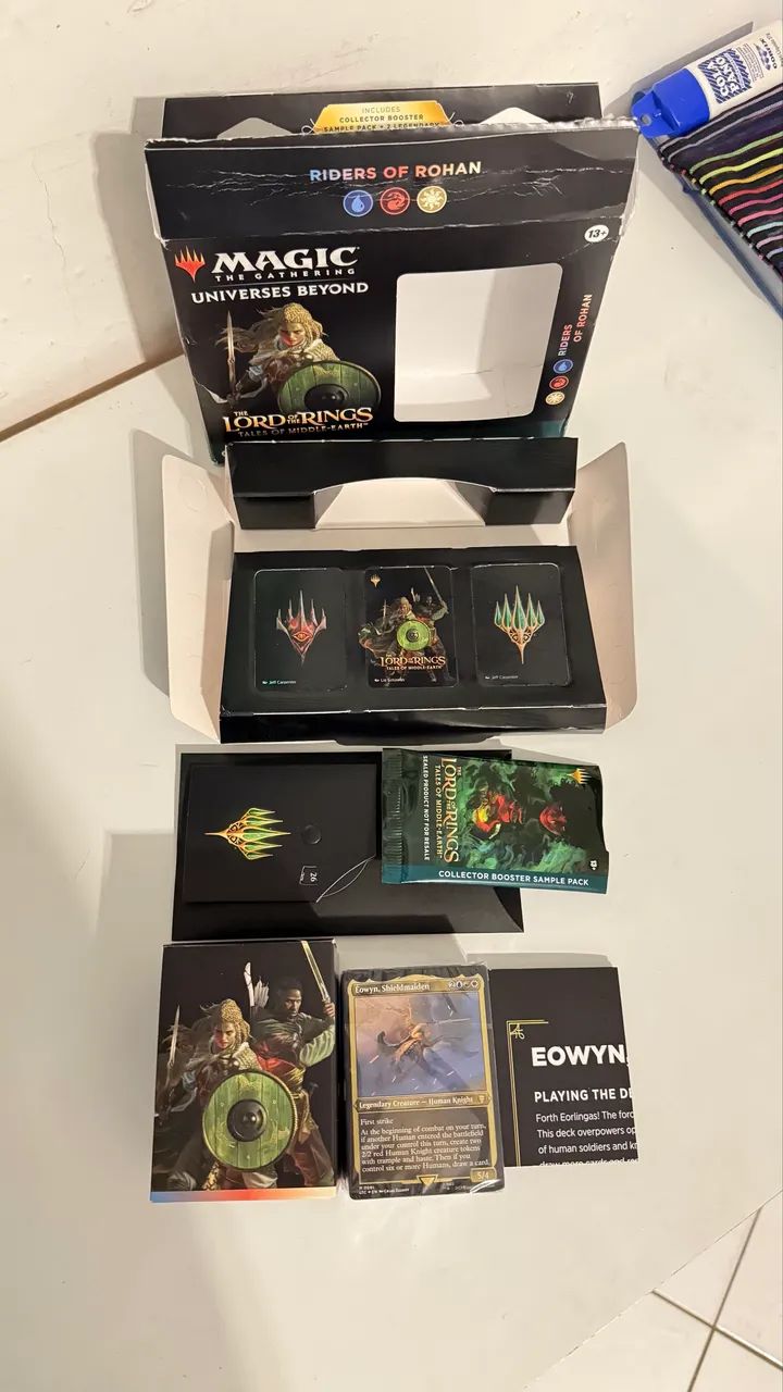 Magic the Gathering 4x Commander Senhor dos Aneis Ingles - Foto 2