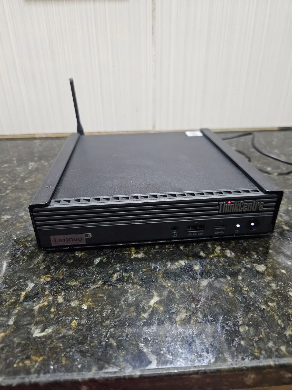 Lenovo ThinkCentre M80q Tiny Intel Core i5-10500T (Comet Lake)