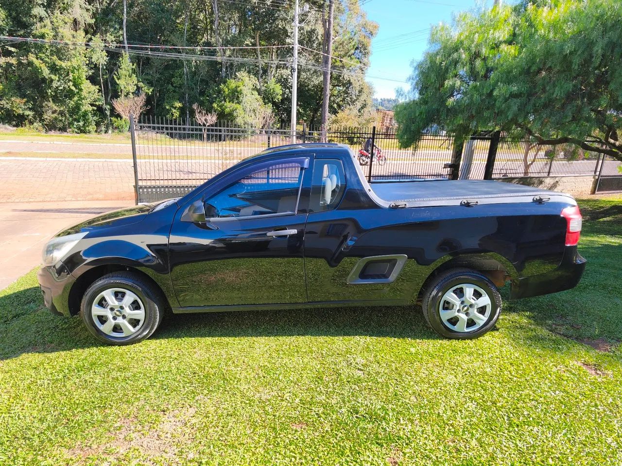 Chevrolet Montana LS 1.4 ECONOFLEX 8V 2P 2013