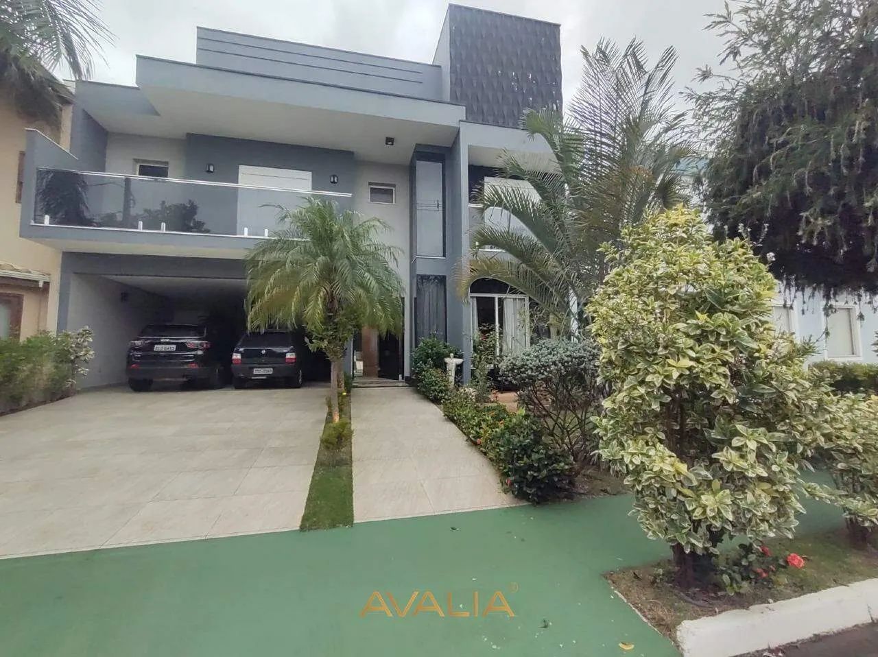 Casa de Condomínio com 3 Quartos e 4 banheiros à Venda, 350 m²
