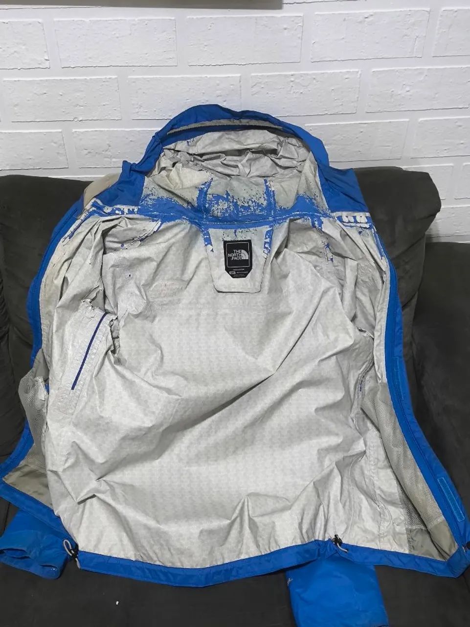 blusa corta vento the north face azul p - Foto 2