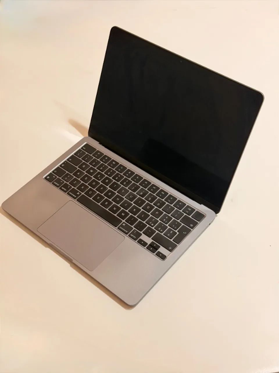 Macbook Air M2 13" 256 GB (8GB RAM) Ano 2022 - Cor Cinza Espacial (Space Grey) - Impecável - Foto 2