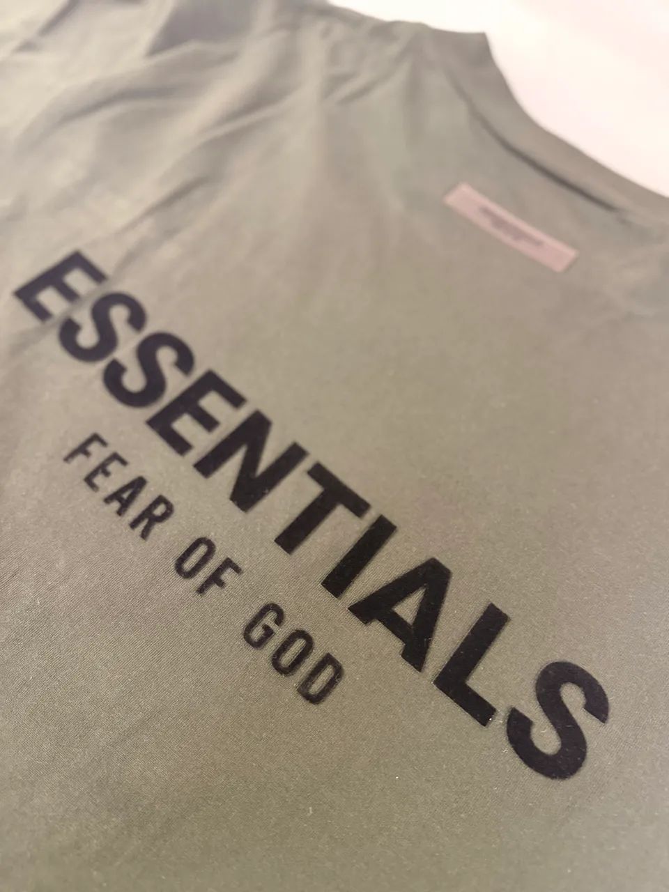 Camiseta Essentials strech limo