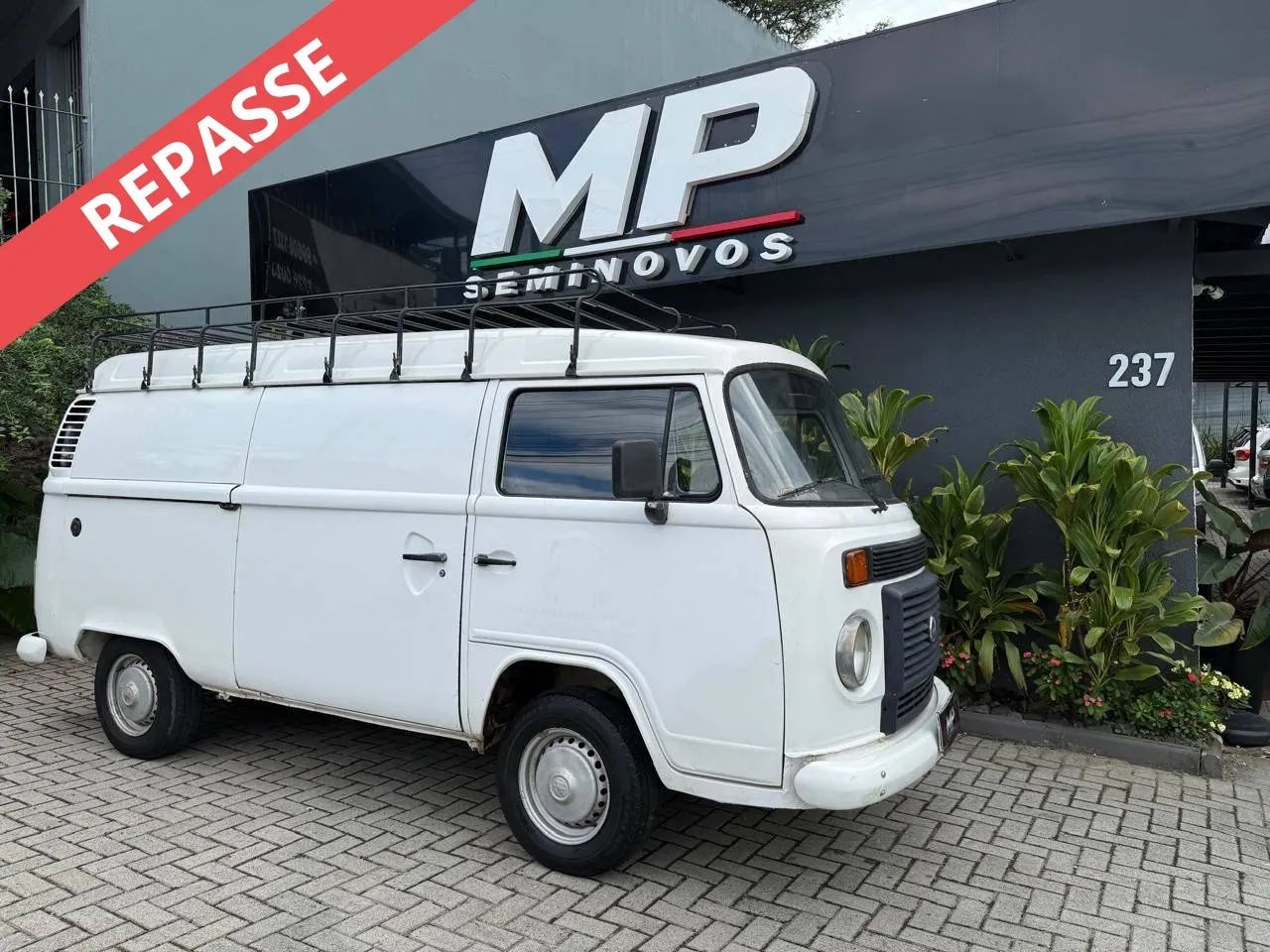 Volkswagen Kombi Kombi Furgão 1.4 Mi Total Flex 8V 2007