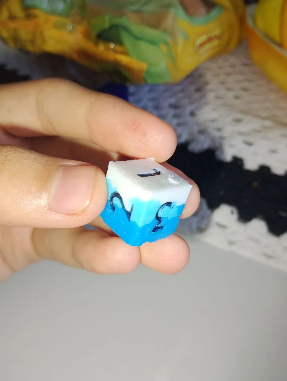 Dado d6 de plástico pra RPG