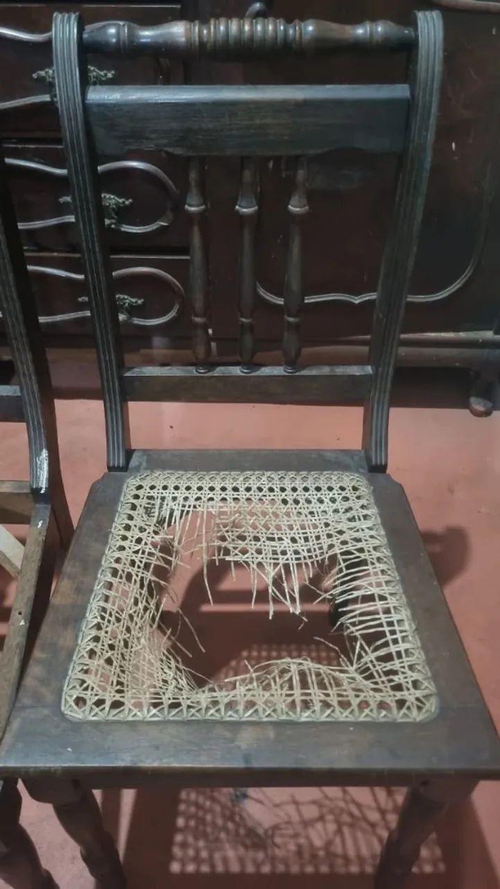 Cadeira e mesa de palha