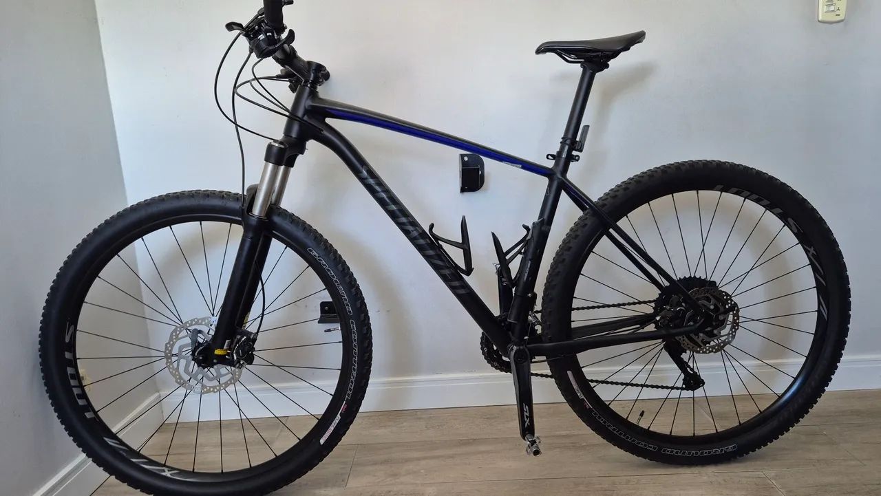 Bicicleta Specialized Rockhopper Expert 29 - Tamanho L - Foto 2
