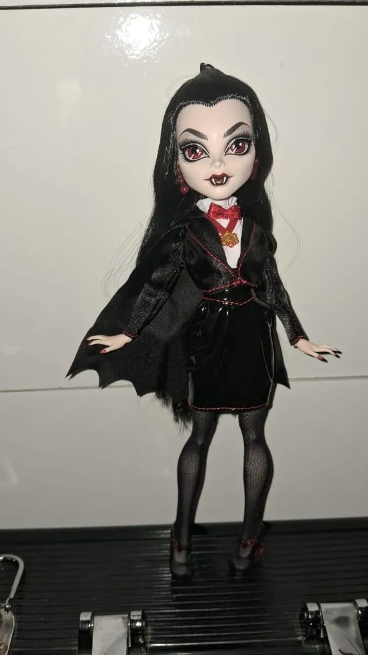 Monster high Dracula - Universal X Mattel - Foto 2