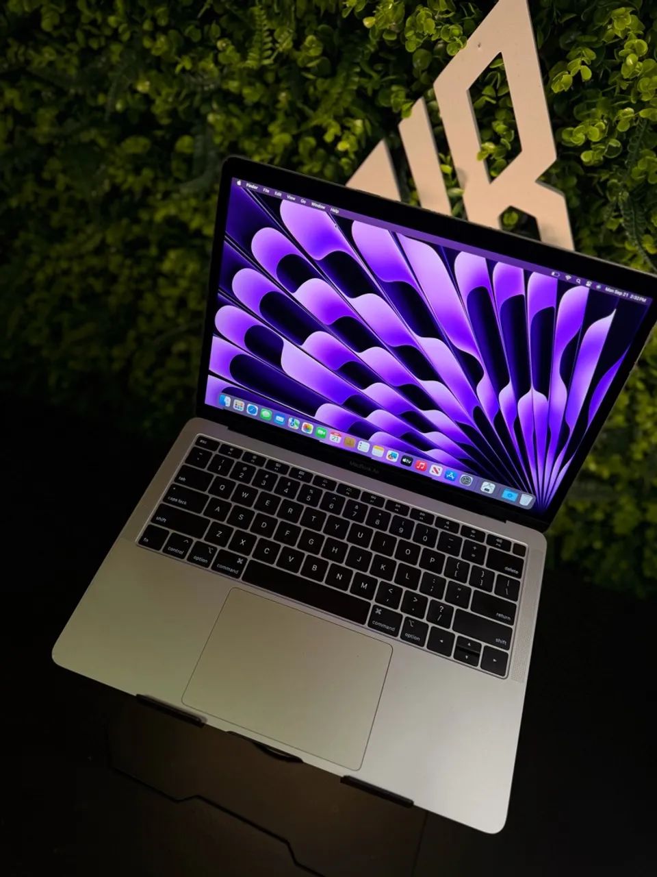 美品 MacBook Air 2019 A1932 i5 256GB MACBOOK AIR RETINA 2019 A1932 I5 8GB 256GB SSD SONOMA + CARREGADOR