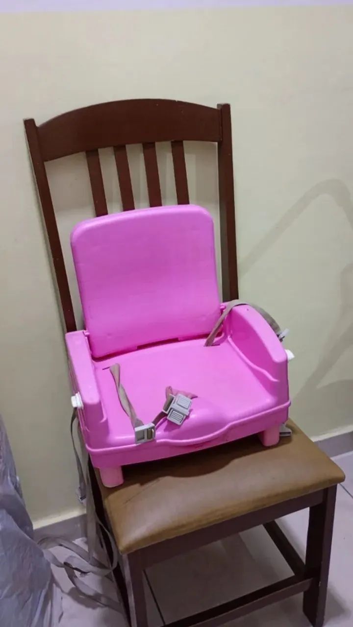 berço de bebe e cadeira  - Foto 2