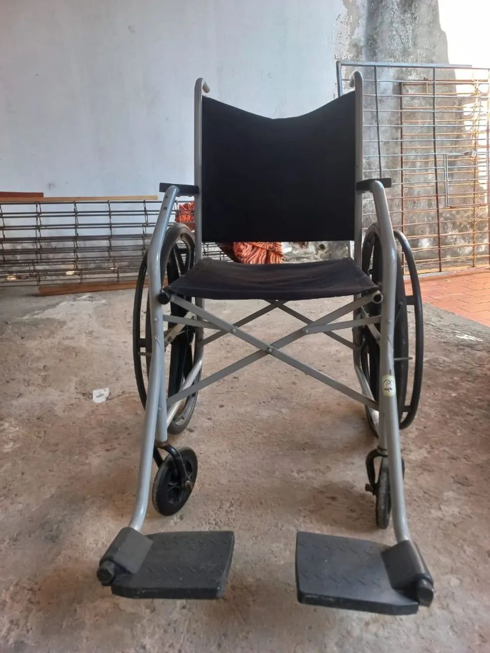 KIT CADEIRA DE RODAS + CADEIRA HIGIÊNICA - Foto 3