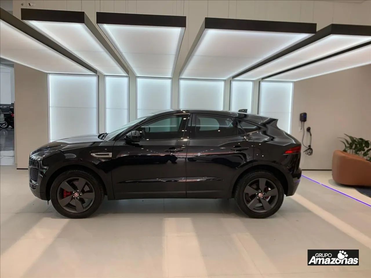 Jaguar E-Pace 2.0 AWD 249cv Aut. 2019 - Foto 4