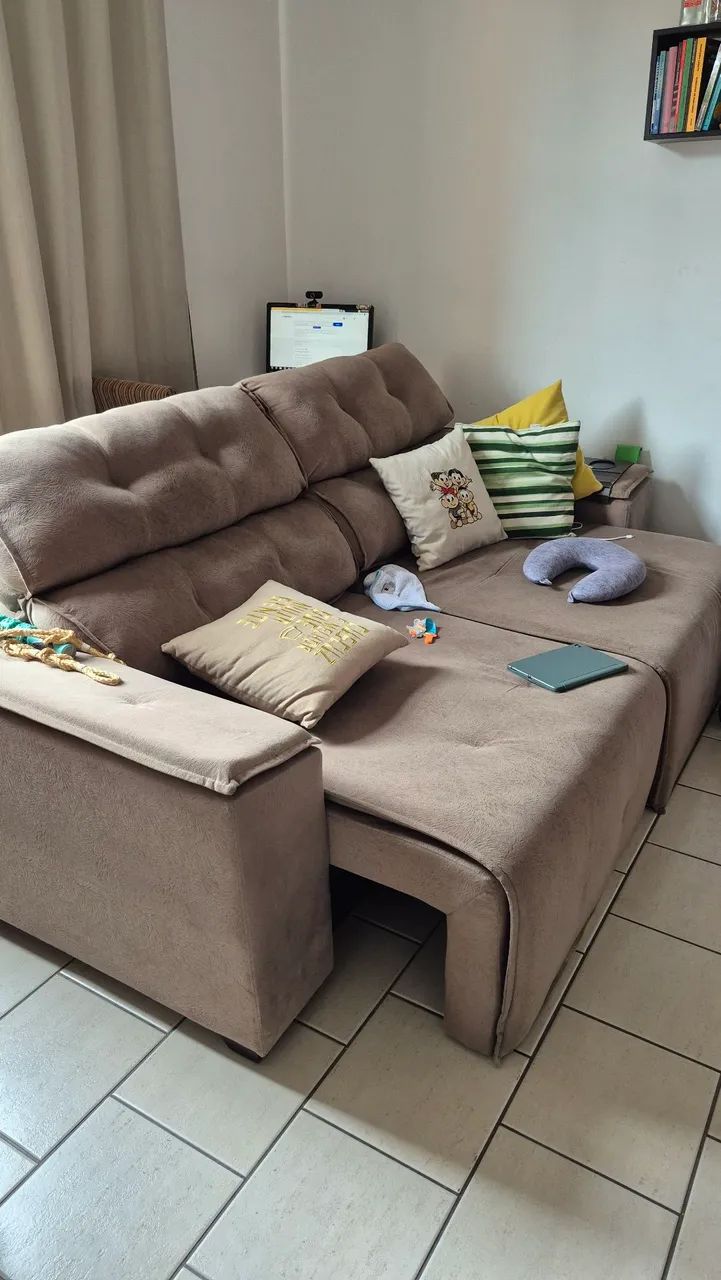 Sofá 2.30m x 94cm retratil 