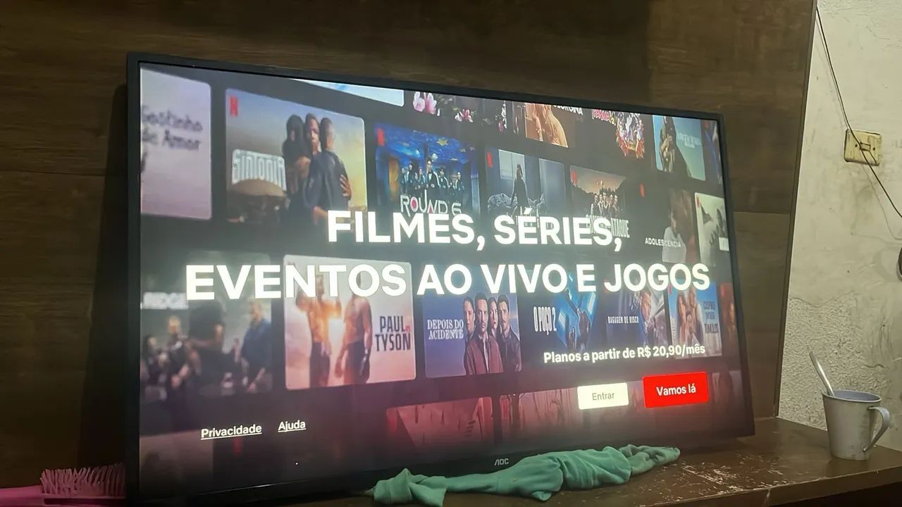 Vendo uma TV AOC de 43 polegadas smart funciona tudo certinho - Foto 4