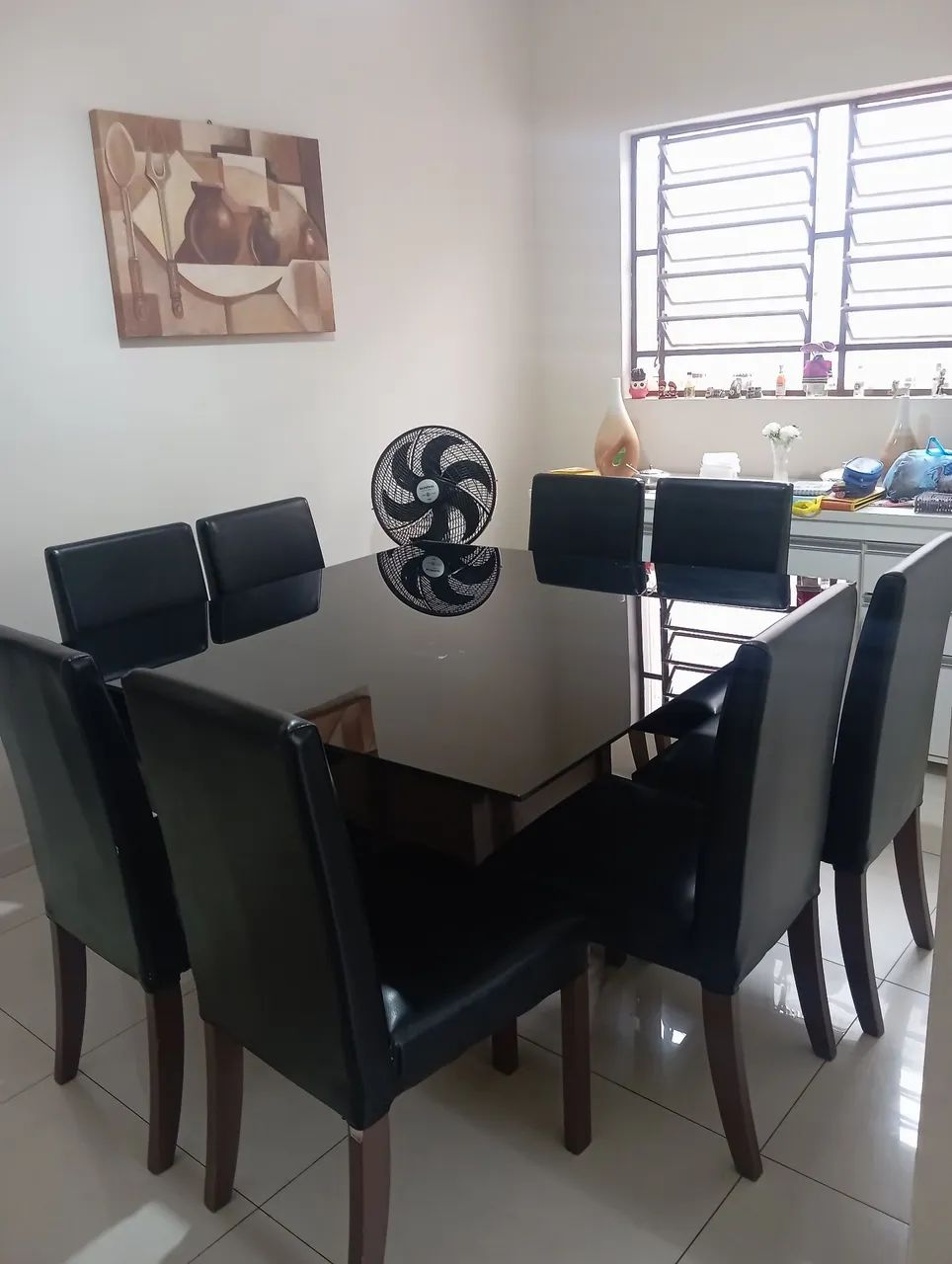 Mesa de Jantar com 8 cadeiras