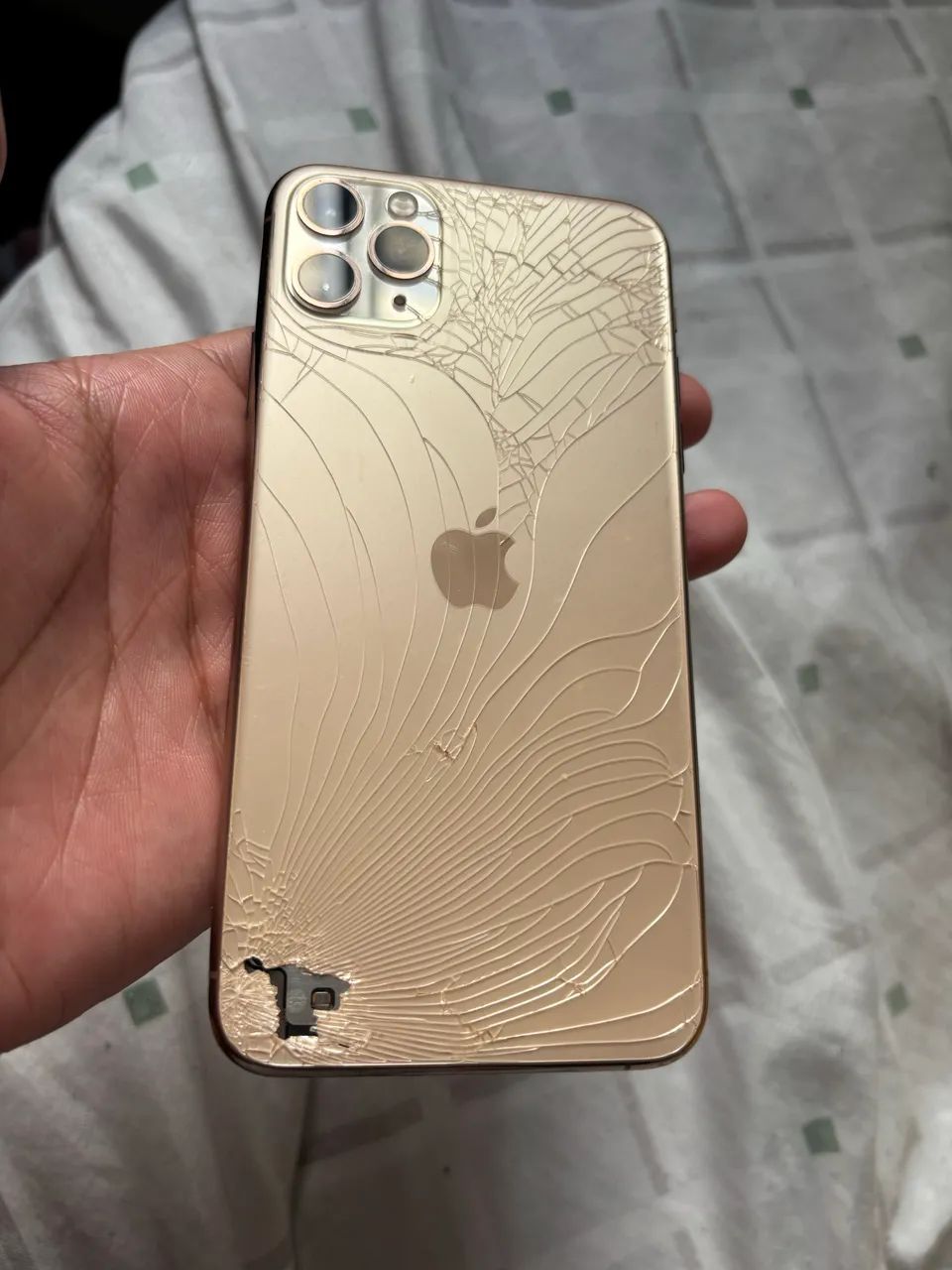 iPhone 11 Pro Max Gold - Foto 2
