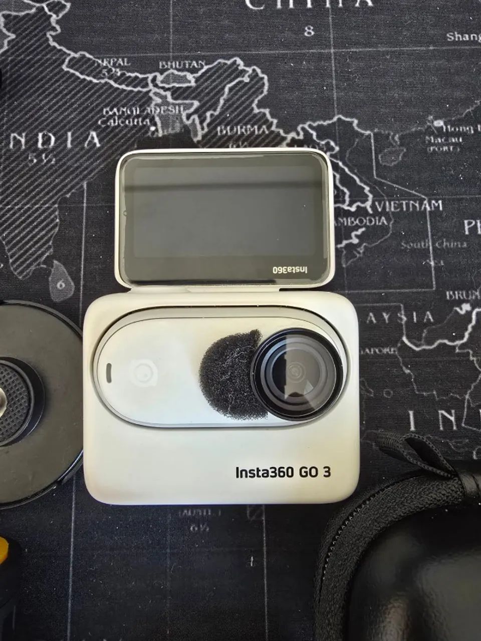 Câmera De Ação Insta360 Go 3 128b - Branca - Foto 2