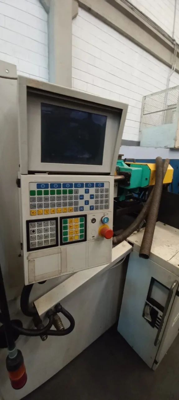 INJETORA DE PLASTICOS ARBURG MODELO 420C 1000-350 - Foto 4