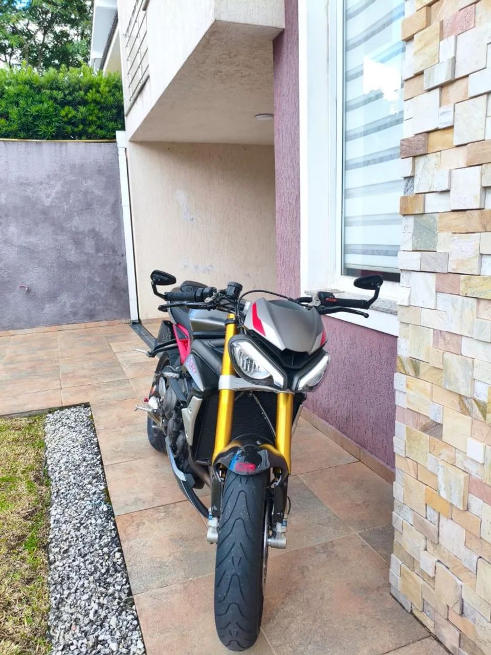 Triumph 765 RS  - Foto 4