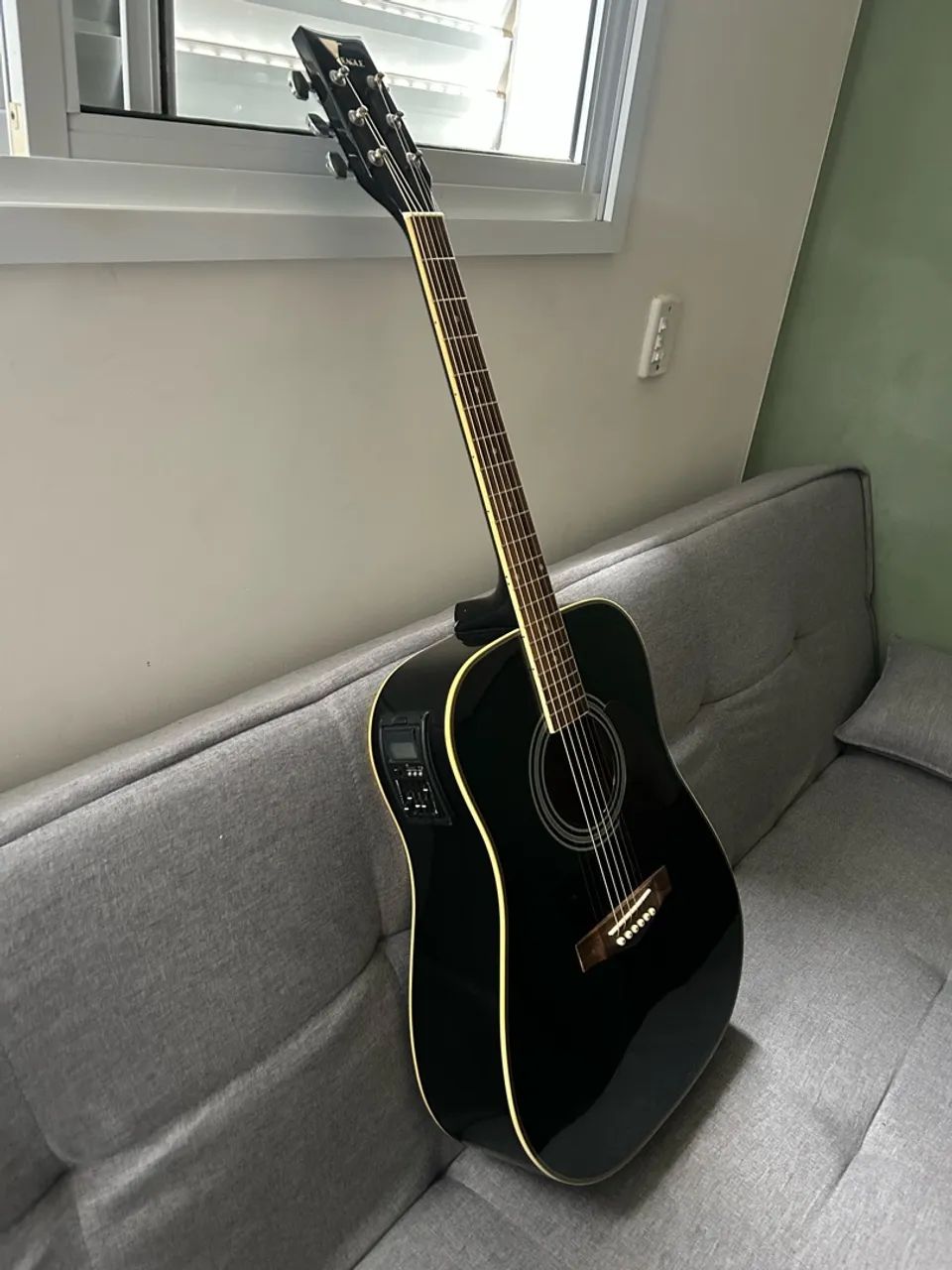 VIOLÃO ELETROACÚSTICO EAGLE CH888