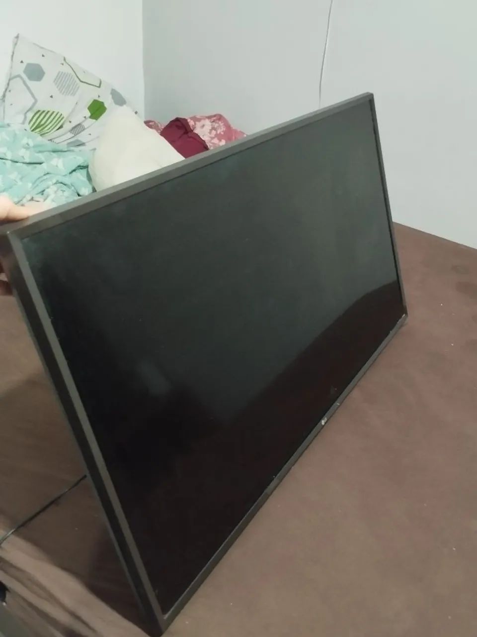 Vendo tv LG smart 42 polegadas com controle 