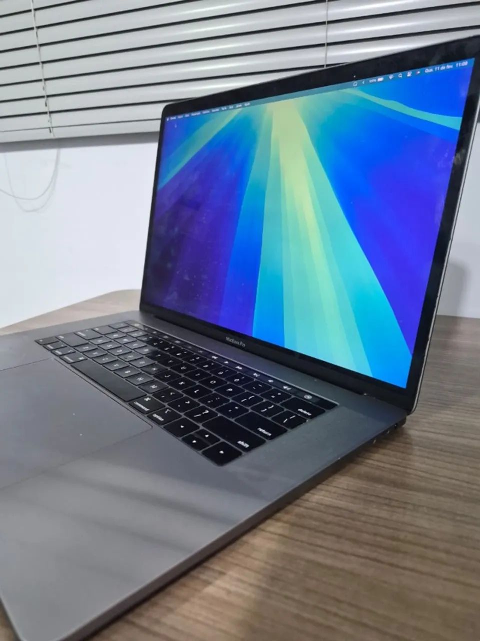 MacBook Pro 15 - 2019 - i7 6-Core | 16GB RAM | Retina - Notebooks
