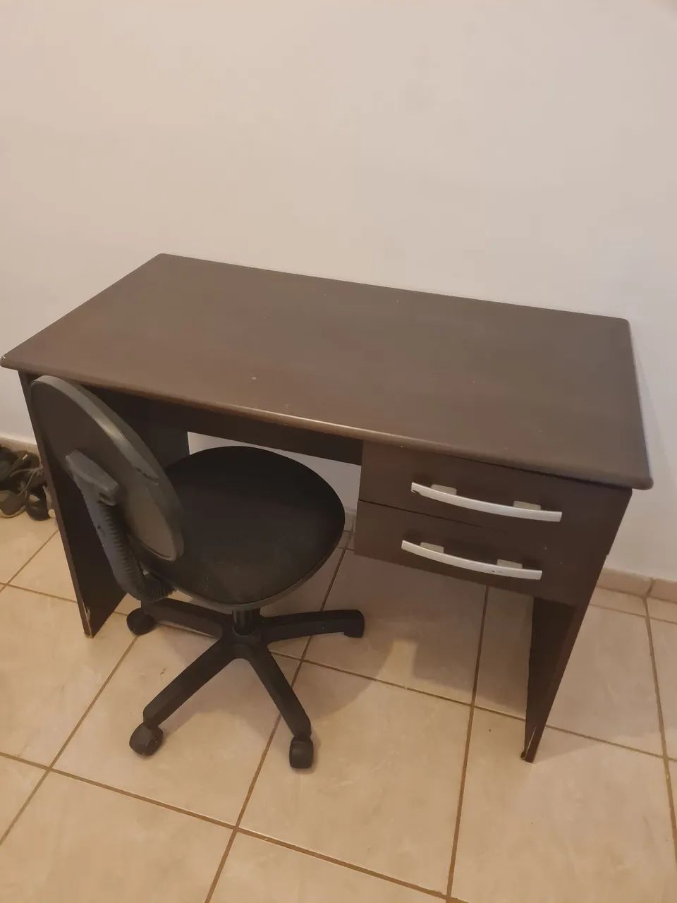 Escrivania com cadeiras  - Foto 2
