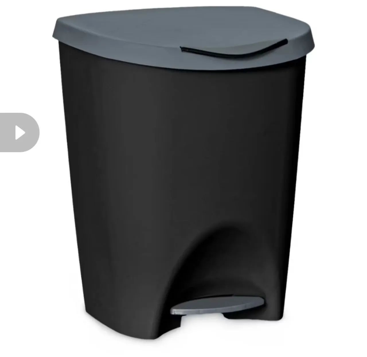 Lixeira preta 7,5 litros com pedal